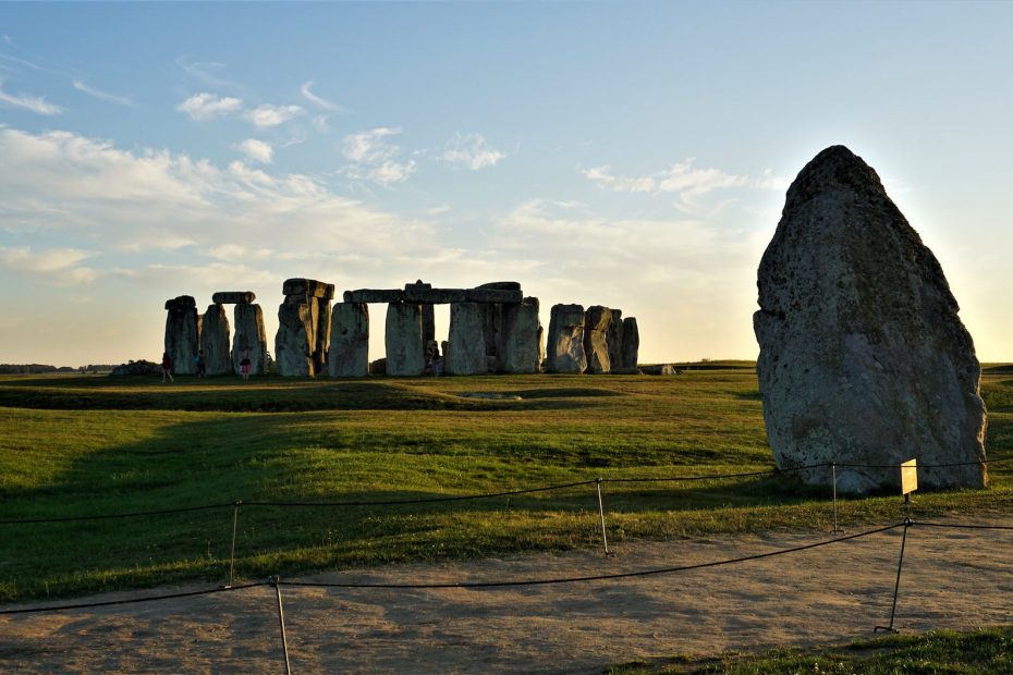 photo of the stonehenge historical landmark in england